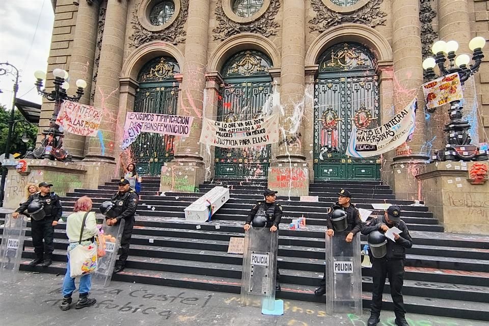 Posterior a la protesta, las instalaciones fueron resguardadas por personal de la Secretaría de Seguridad Ciudadana.