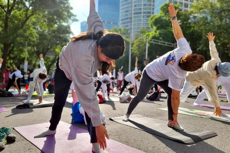 El evento fue dirigido por 74 promotores del programa social Ponte Pila y tuvo música en vivo.