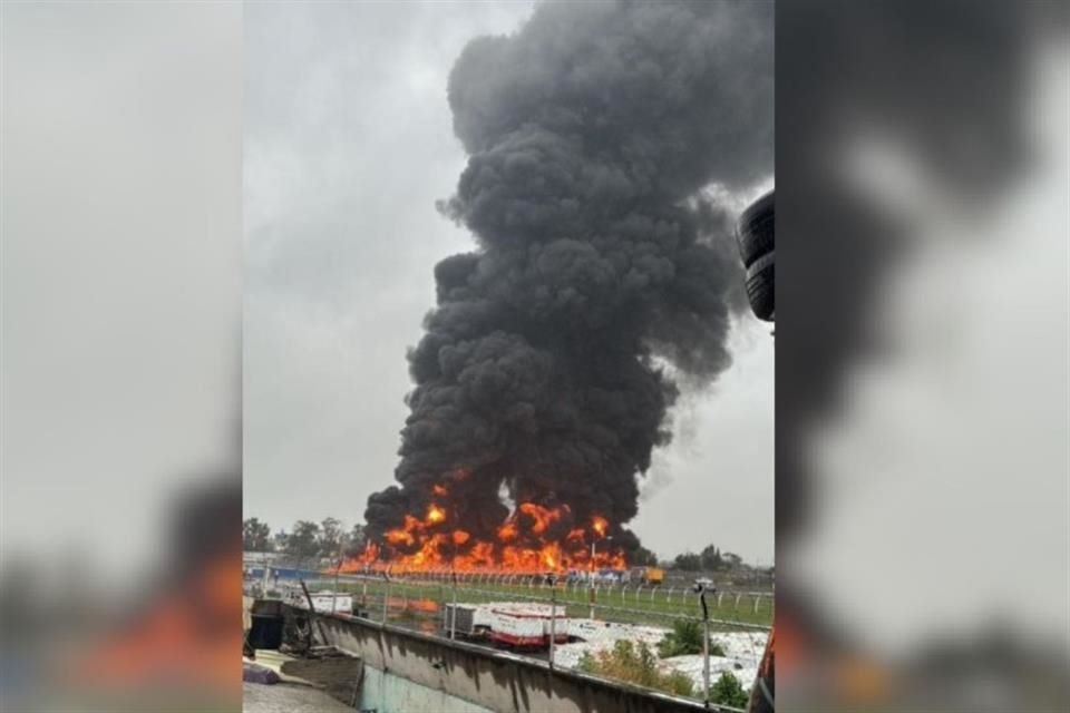 Incendio en inmediaciones del AICM.