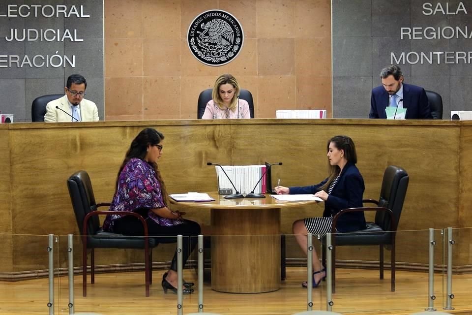 Por unanimidad, el Tribunal Electoral federal confirmó multas impuestas al PRI y a Adrián de la Garza.