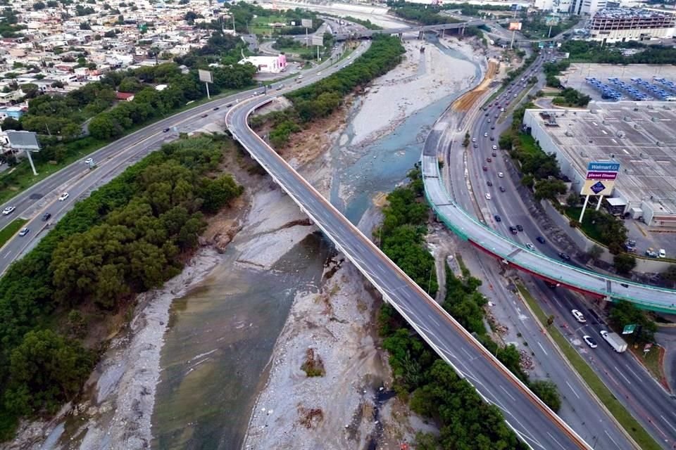 Con la reapertura del viaducto se abrió también la conexión de Morones Prieto con Miguel de la Madrid, a través de la gaza a la altura de Bonifacio Salinas.
