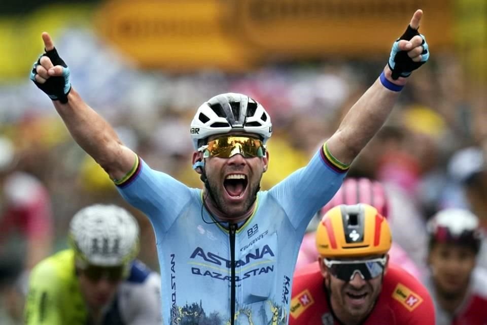 Mark Cavendish celebró efusivamente su victoria 35 este miércoles.