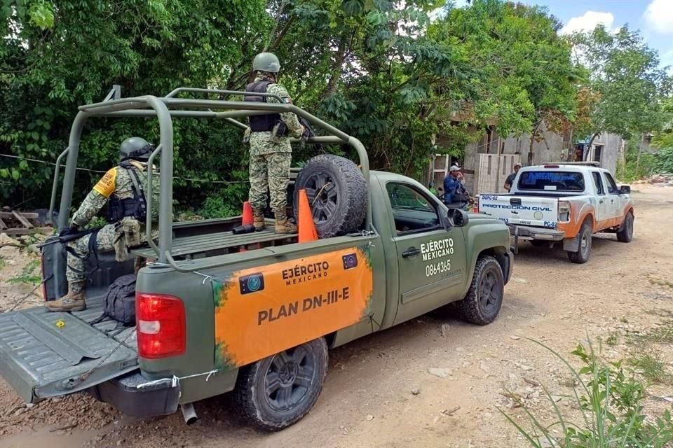 Los elementos trasladaron cinco mil despensas y 34 mil 560 litros de agua purificada que serán distribuidos entre la población.