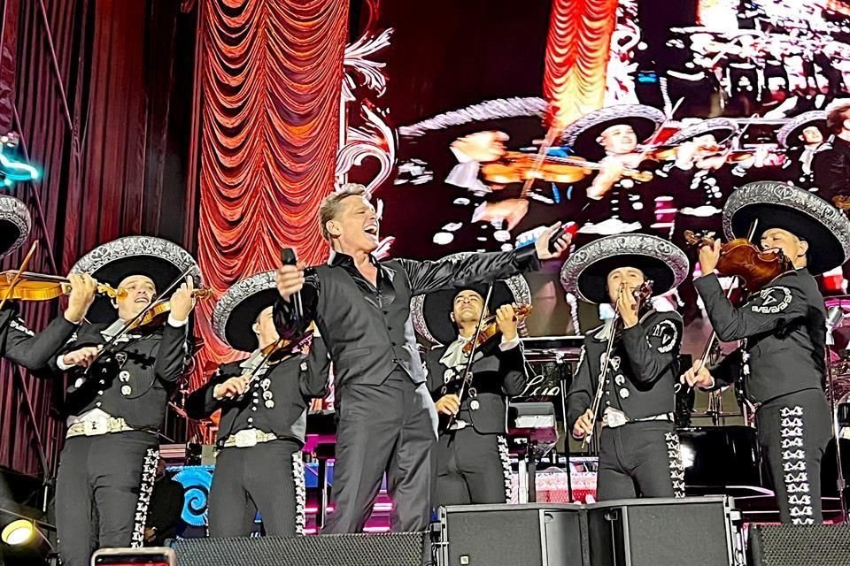 Luis Miguel llenó dos veces el  Estadio Santiago Bernabéu