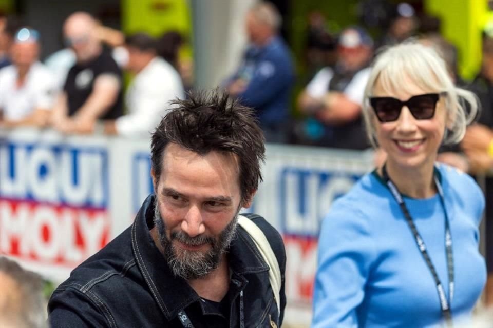 Keanu Reeves también estuvo en Alemania con su novia, Alexandra Grant, hace unos meses.