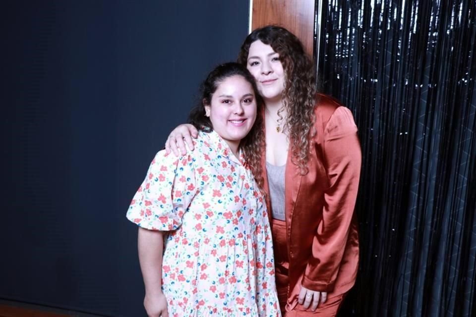 Shaula Marín y Pau Vega