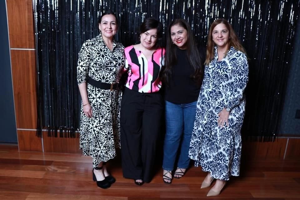 Liz de los Santos, Priscilla González , Marcela Urdiales y Lina Lozano