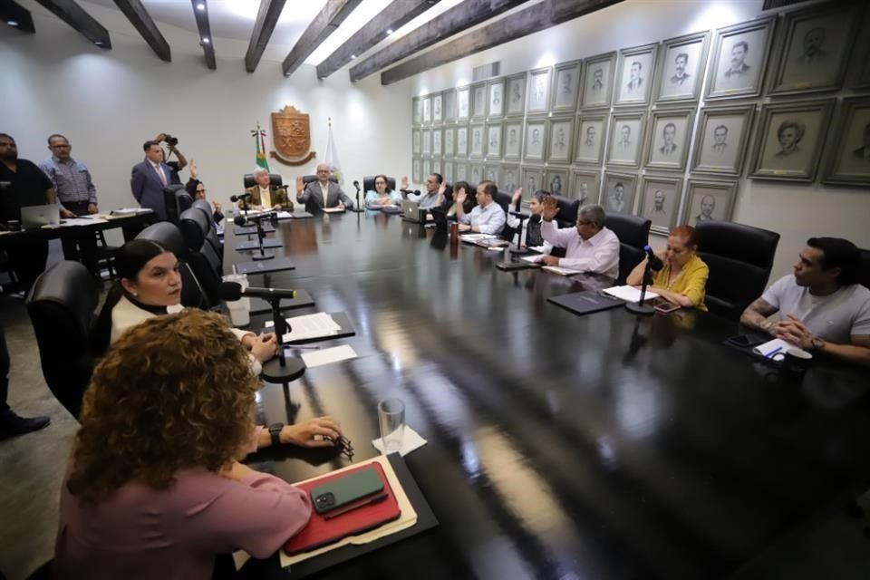 El Cabildo de San Pedro aprueba brindar escoltas al Director de la Policía, Pedro Hernández, al terminar actual Administración.