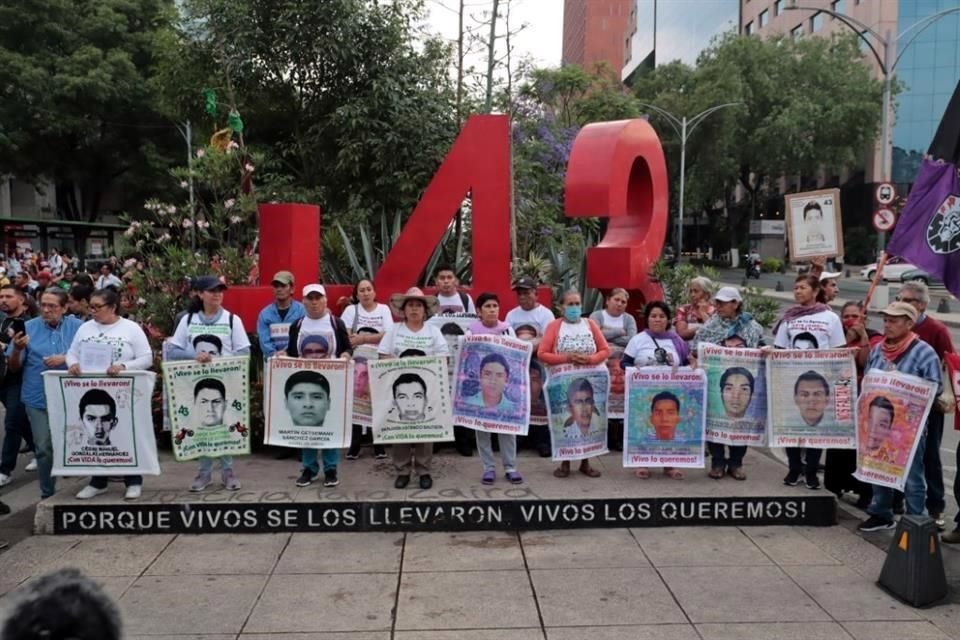 'Creo que iniciamos bien, con una nueva ruta del diálogo, con una nueva disposición de la Presidencia', dijo el vocero de los padres de los 43.