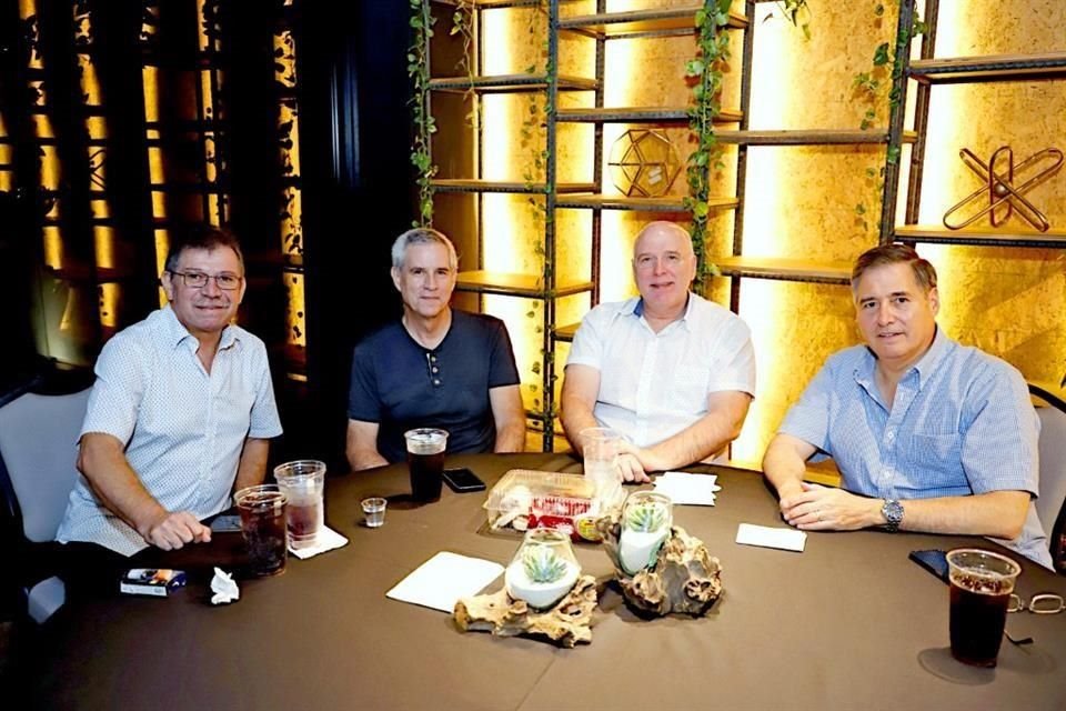 Rodolfo Díaz de León, Roberto Cebrián, Javier Uriegas y Guillermo Gutiérrez