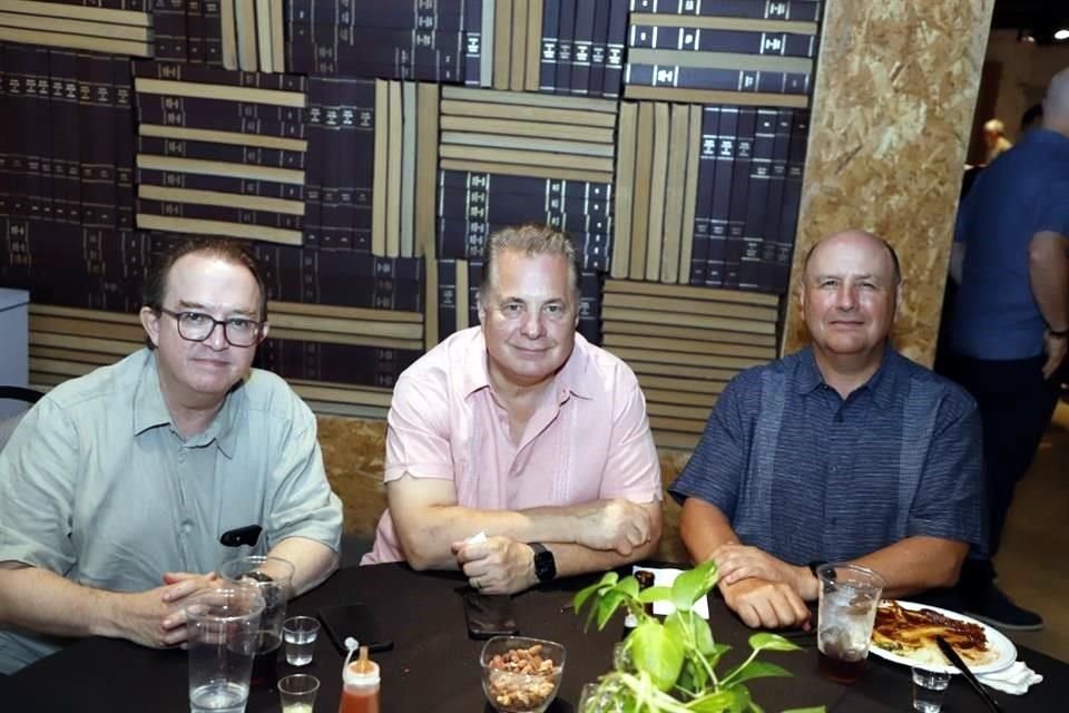 Vidal Garza, Eduardo Melo y Juan Carlos Montemayor