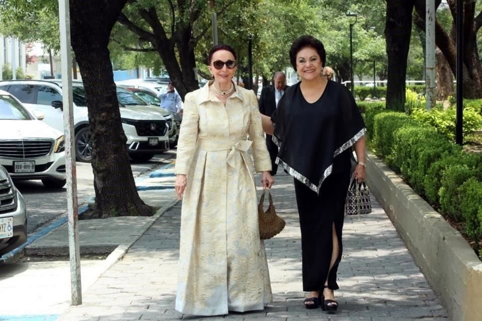 Cecilia Pérez Madero de Sada y Yolanda Solís de Martínez