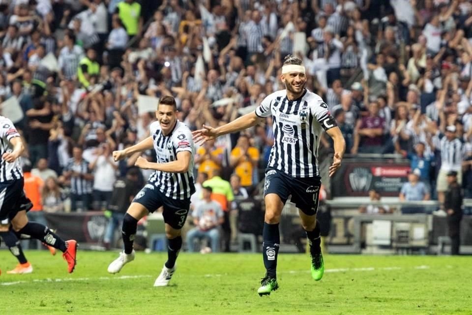 Nicolás Sánchez festeja el gol ante Tigres, en el partido de vuelta de la Final de la Liga de Campeones Concacaf.