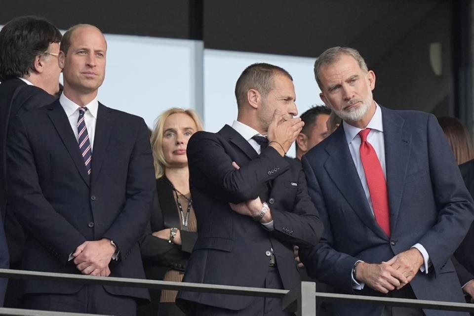 Los 'royals' estuvieron al pendiente de cada movimiento de los jugadores.