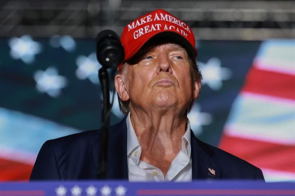 El ex Presidente Donald Trump habla durante un evento de campaña el 9 de julio del 2024.