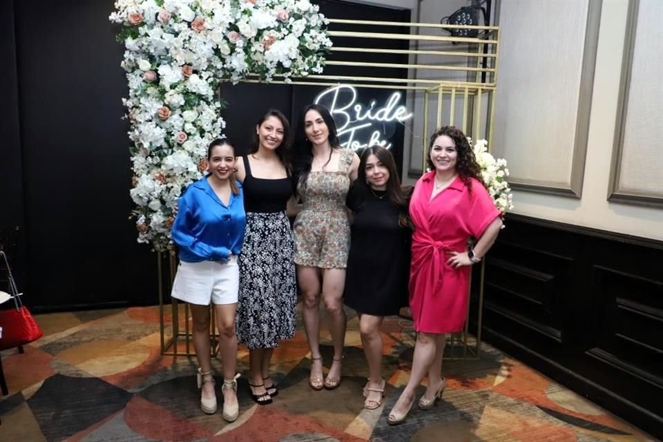Lili Ávila, Fabiola Martínez, Verónica Jiménez, Fanny Salazar y Merari Sandoval