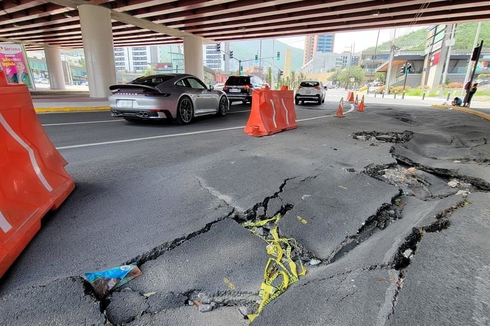 El tramo afectado comprende unos 40 metros del Anillo Periférico, bajo el Bulevar Rogelio Cantú, en Monterrey.