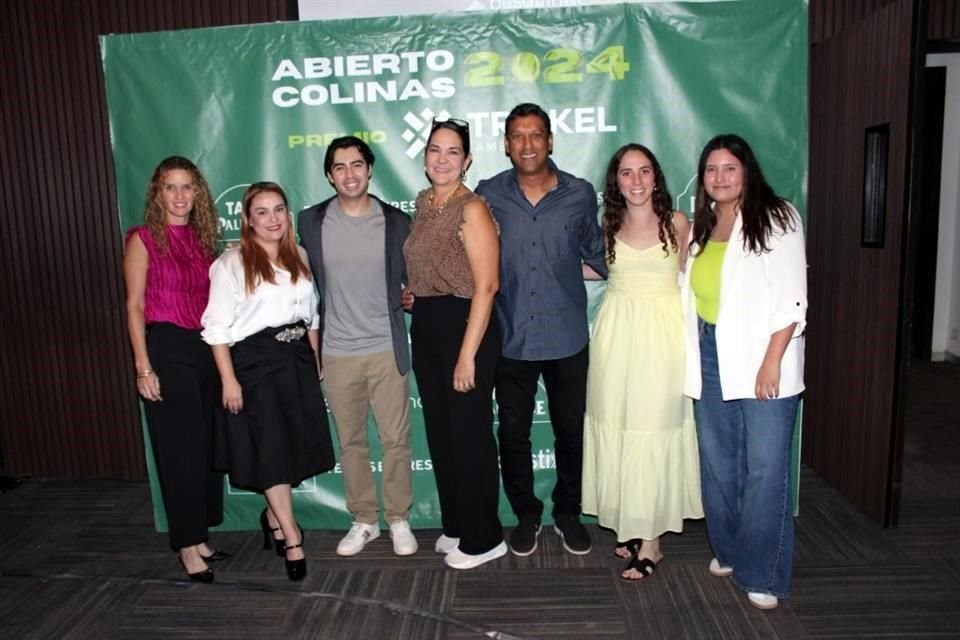 Comité Organizador: Marcela Portillo, Carolina López, Sergio Vega, Elena Molina, Eduardo Lozano, Claudia Salinas y Marifer Mendoza
