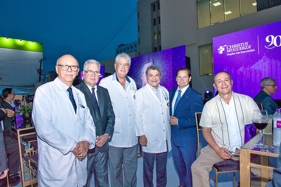 Ernesto González, Ángel Martínez, Ángel Arnau, Alejandro Marfil, Mauricio Zambrano y Rubén Ruiz.