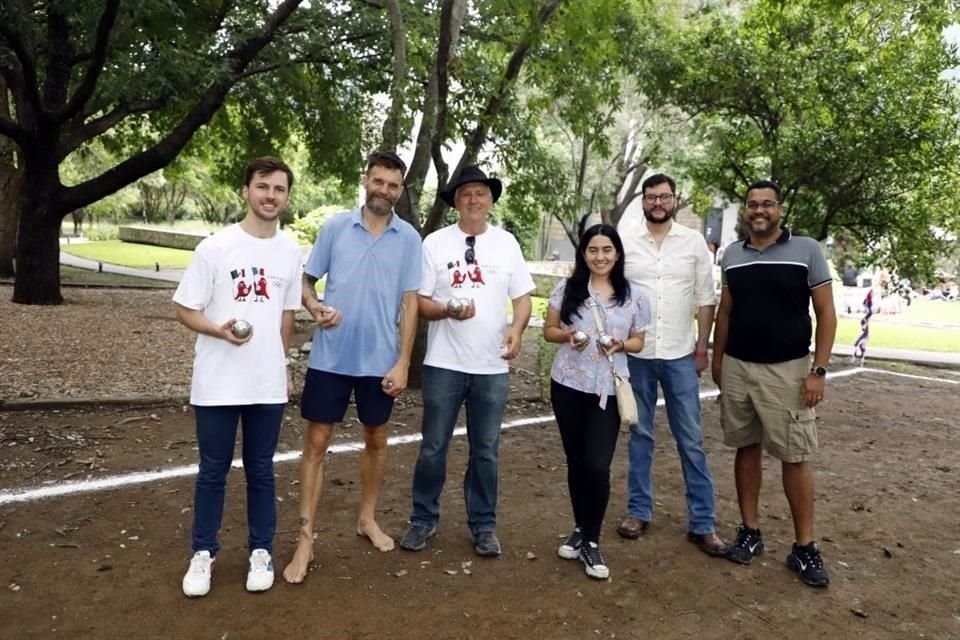 Víctor Martin, Samuel Catherine, Laurent Panis, Adriana Saavedra, Mathías Castro y Carl Rigel
