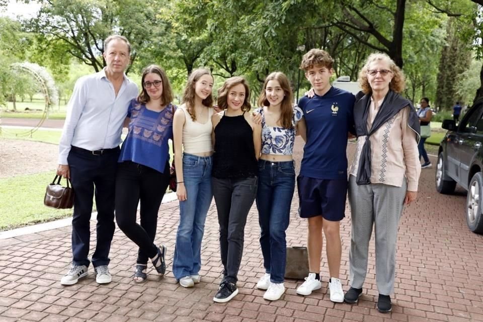 René Fortoul, Ana María Fortoul, Mayalen Fortoul, Iasone Fortoul, Lourdes Fortoul, Pablo Fortoul y Bertha Fortoul