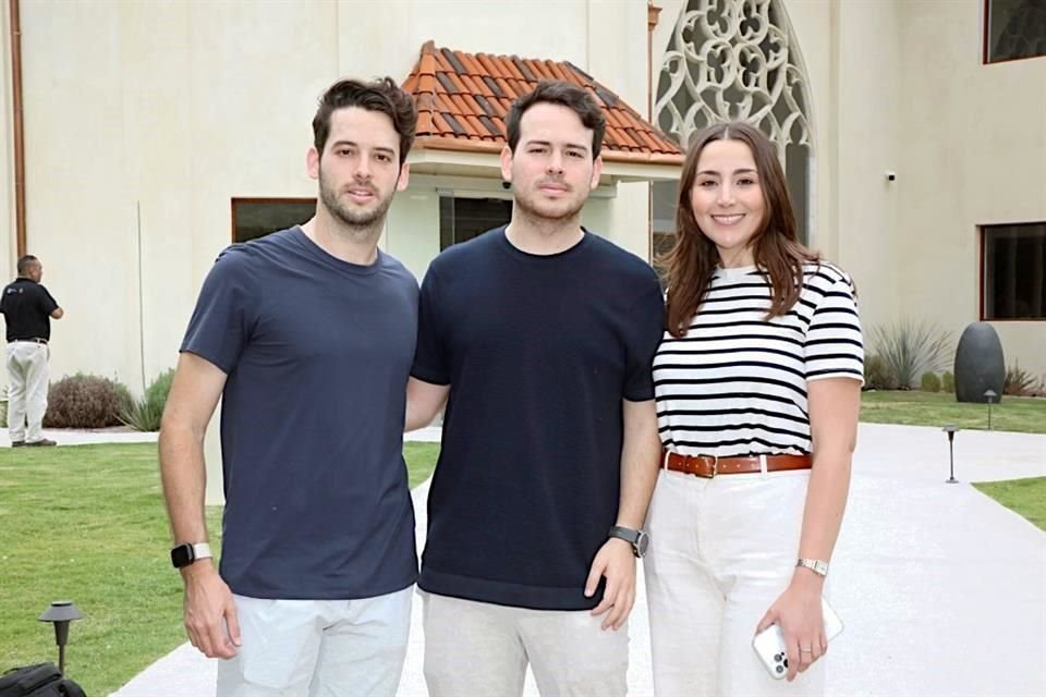 Alejandro Iturralde, Gastón Iturralde y Regina Andonie