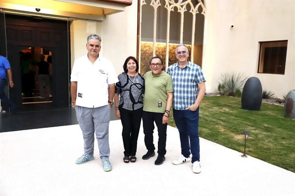 Virgilio Garza, Rosa María Rodríguez Garza, Armando González y José Ramírez