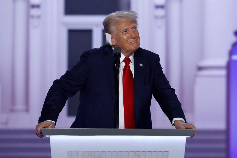 Trump habla durante el último día de la Convención Nacional Republicana.