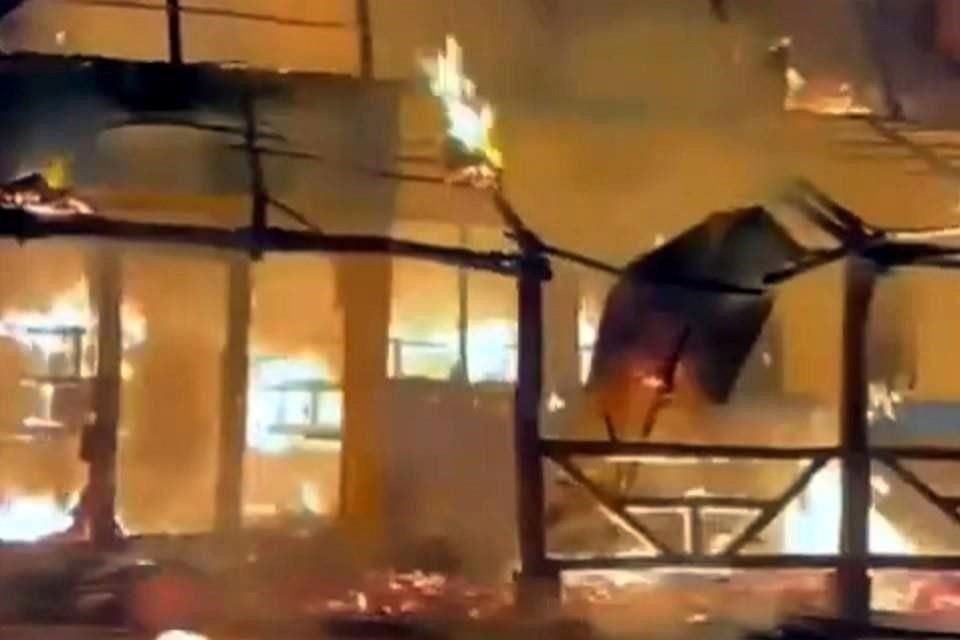 Dos restaurantes fueron incendiados con bombas molotov la madrugada del pasado 7 de julio en Coatzacoalcos, Veracruz.