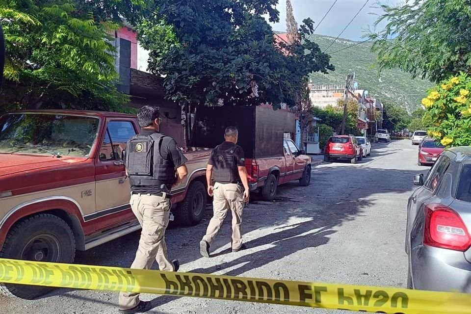  Un menor de 15 años murió y sus 2 acompañantes adultos resultaron heridos a balazos, en la Col. Francisco Villa.