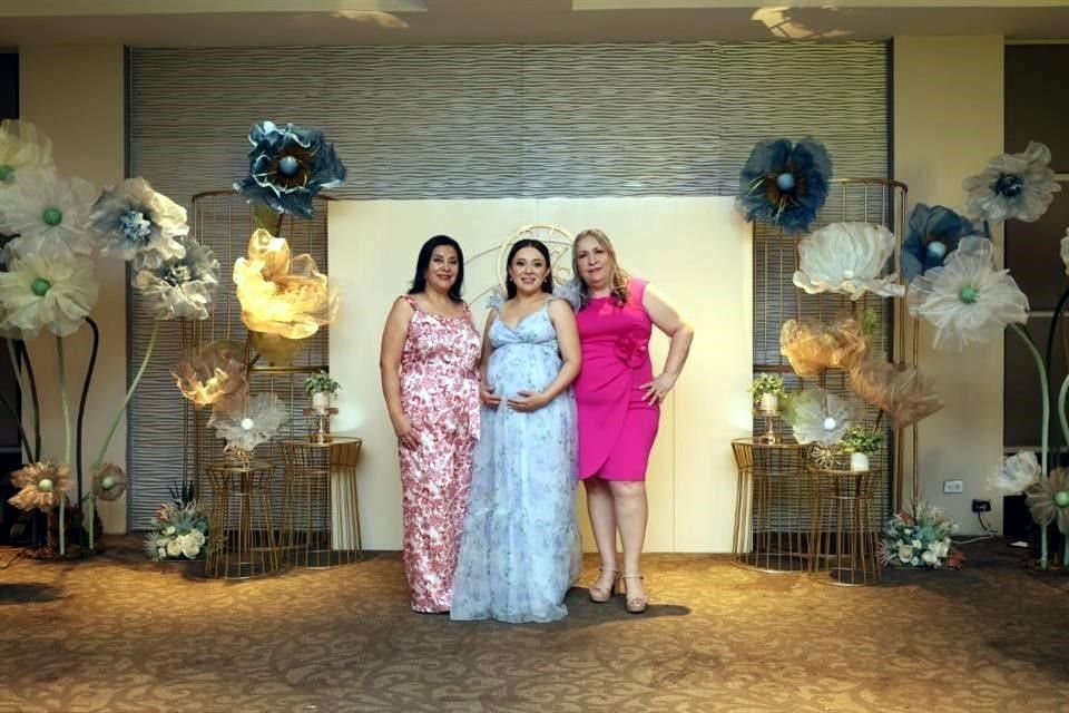 Susana Tienda de Leal, Ana Sofía Santiago de Leal y Norma Garza de Santiago