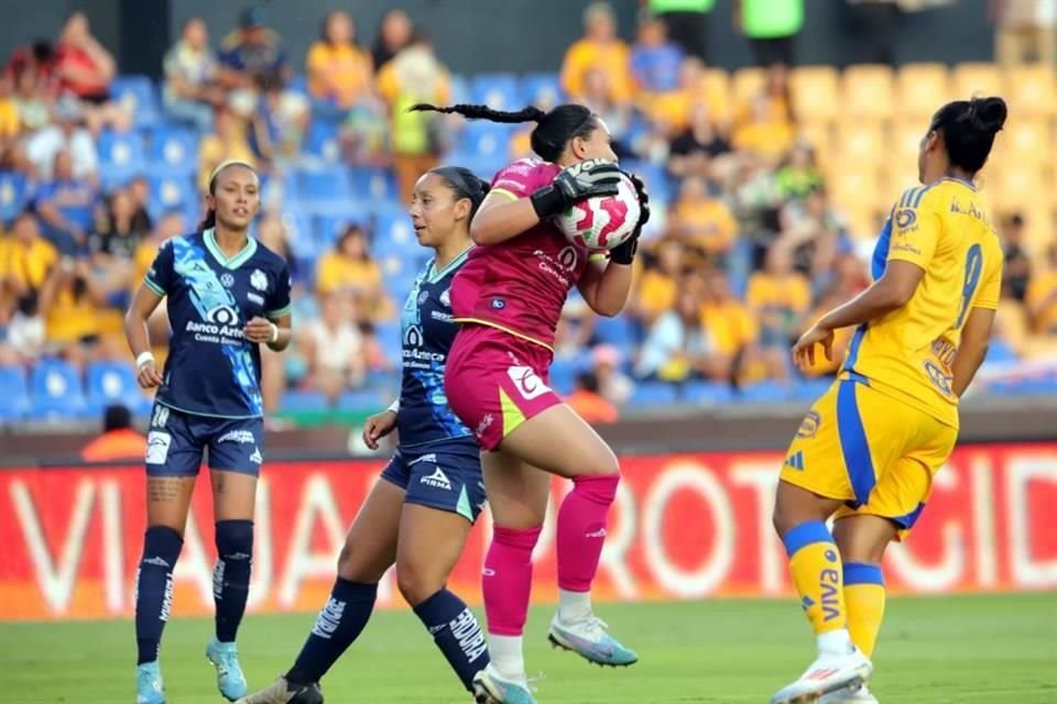 Tigres Femenil no tuvo complicaciones para imponerse este lunes 3-0 a Puebla en el Estadio Universitario, en la Jornada 2 del Apertura 2024.