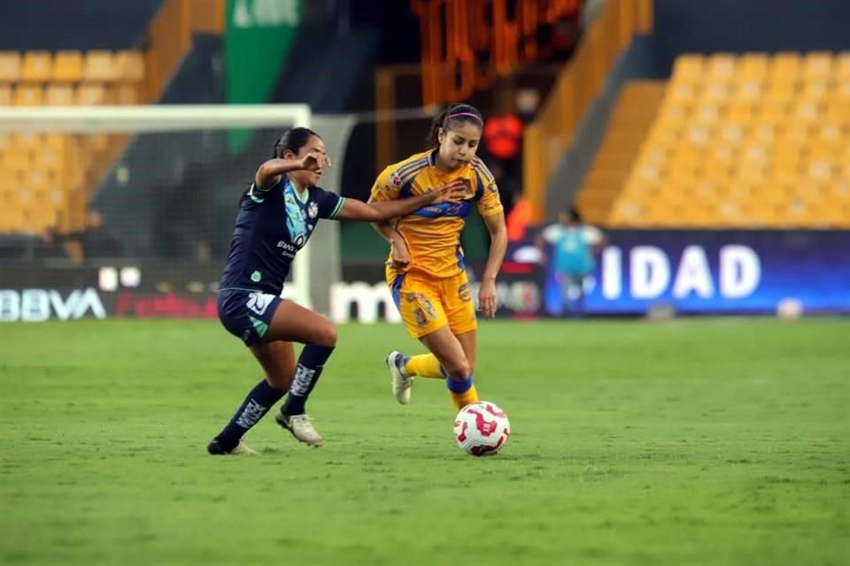 Tigres Femenil no tuvo complicaciones para imponerse este lunes 3-0 a Puebla en el Estadio Universitario, en la Jornada 2 del Apertura 2024.