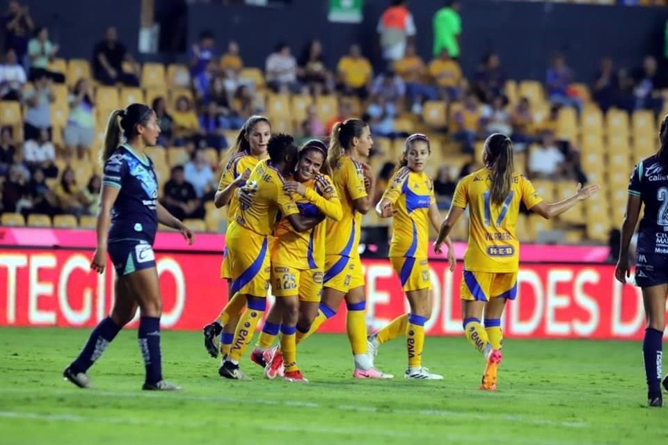 Tigres Femenil no tuvo complicaciones para imponerse este lunes 3-0 a Puebla en el Estadio Universitario, en la Jornada 2 del Apertura 2024.