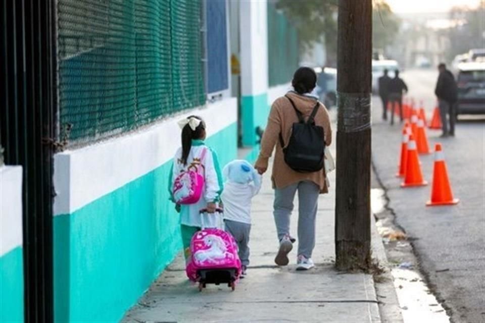 Se informó que el inicio de clases será el 26 de agosto del 2024 y el ciclo terminará el 3 de julio del 2025.