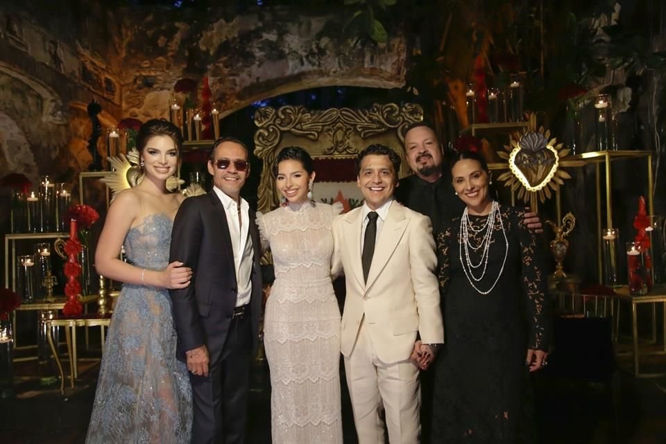 Marc Anthony fue invitado a fungir como testigo de la boda.