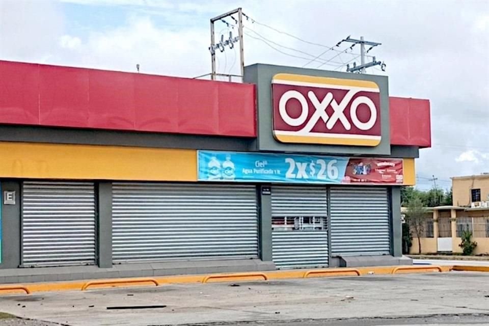 Desde el miércoles, las 193 tiendas de Oxxo y las siete gasolineras de Oxxo Gas están cerradas en Nuevo Laredo.