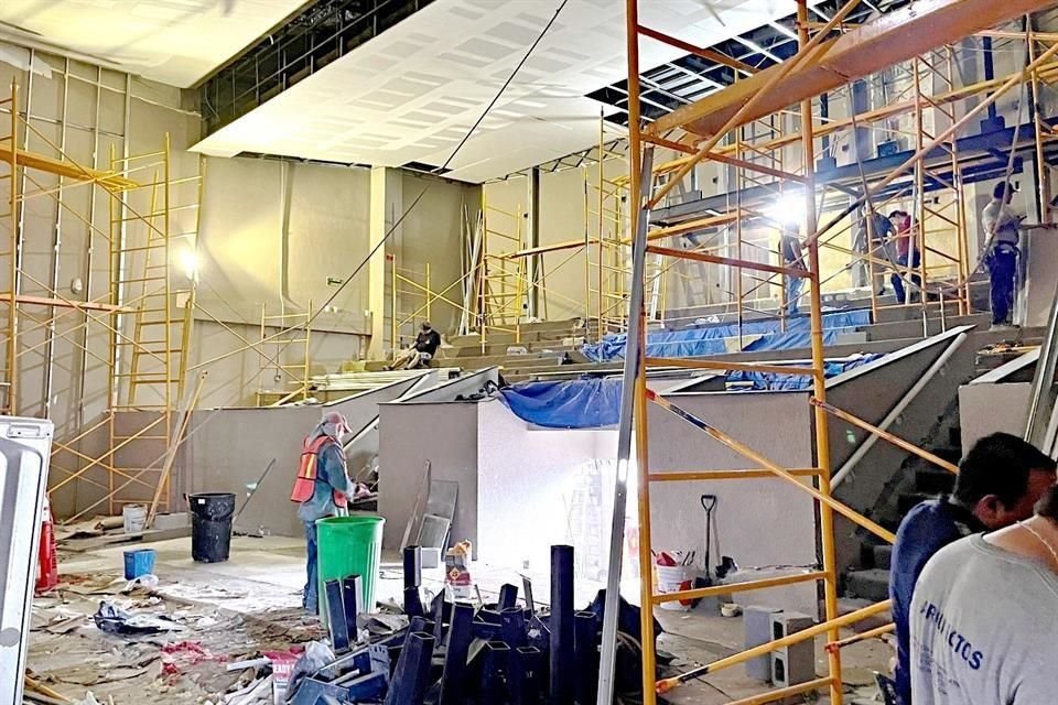 El proyecto comprende cambios en toda la zona teatral, principalmente en la iluminación, el sonido, la fachada, el acceso al recinto y otros detalles del edificio.