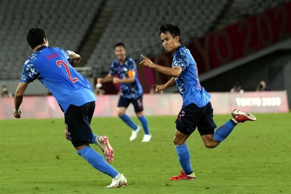 Takefusa Kubo (derecha) es la gran joya del futbol japonés.
