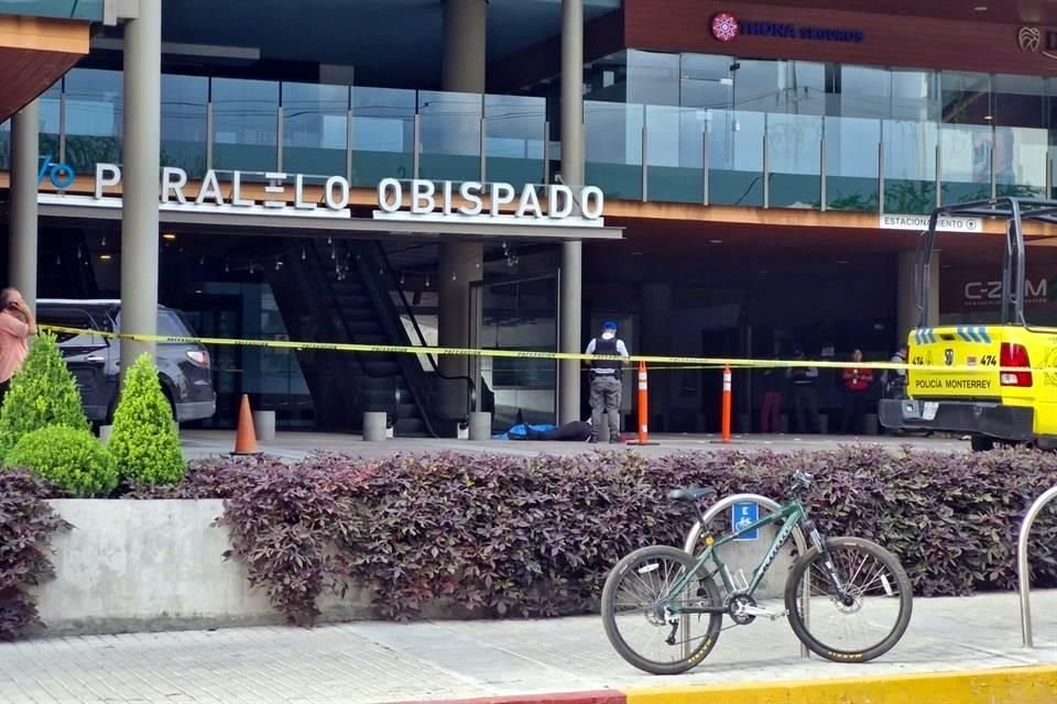 Alrededor de las 17:15 horas se reportó la agresión en el inmueble ubicado en la calle Belisario Domínguez, entre Pirineos y Alpes.