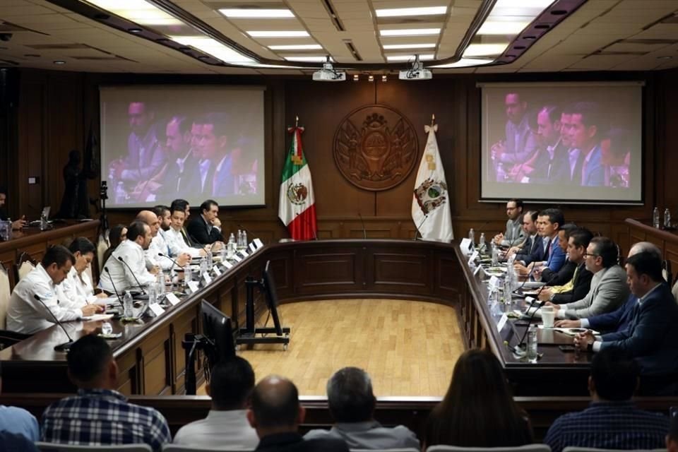 Para el cierre de la Administración, el equipo de transición de Luis Donaldo Colosio informó que quedarán pendientes el 12 por ciento de las obras públicas.