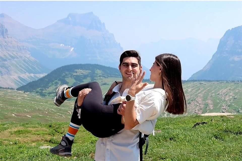 Eugenio Martínez Elizondo y Balbina Camargo Sada