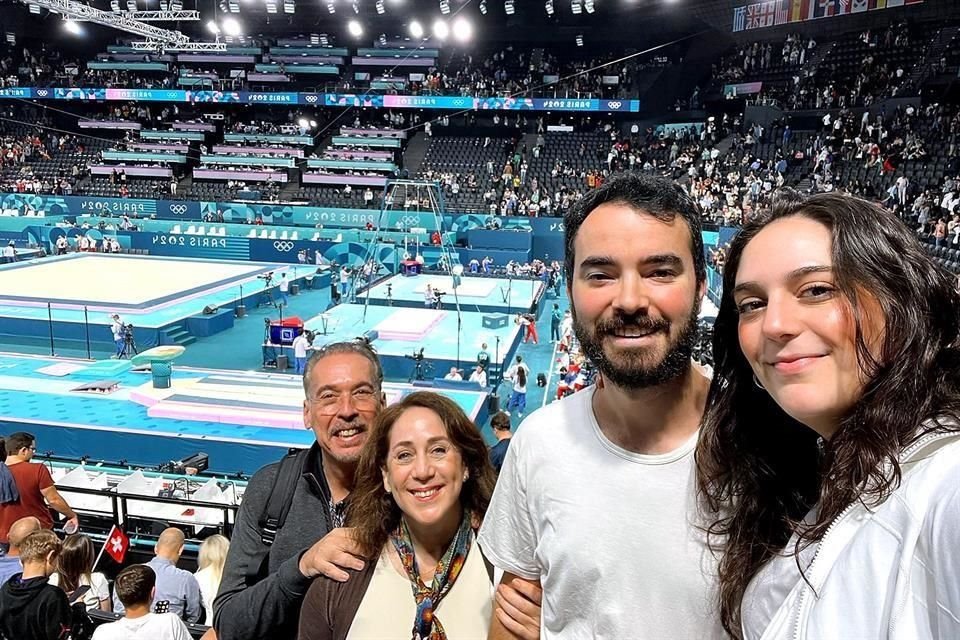 Daniel Villarreal, Paulina Garza de Villarreal, Adrián Santos y Viviana Villarreal de Santos