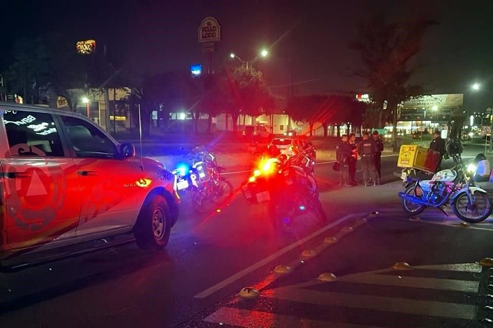 El accidente se suscitó a las 0:05 horas en la mencionada arteria y la Avenida Paseo de las Fuentes.