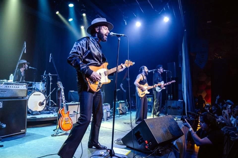 La banda The Guapos arrancó su gira en Monterrey.