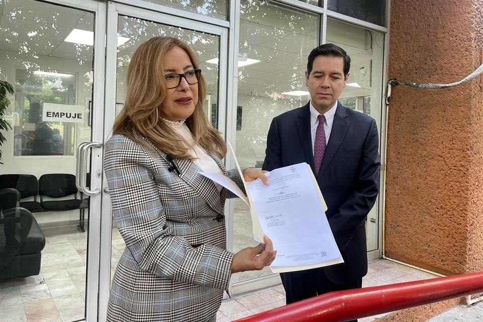 Olga Susana Méndez presentó ayer la denuncia en la Fiscalía Anticorrupción.