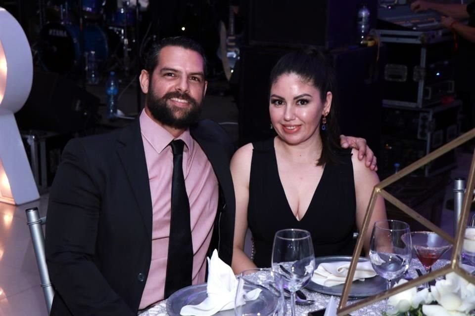 Uriel Figueroa y Minely Navarro