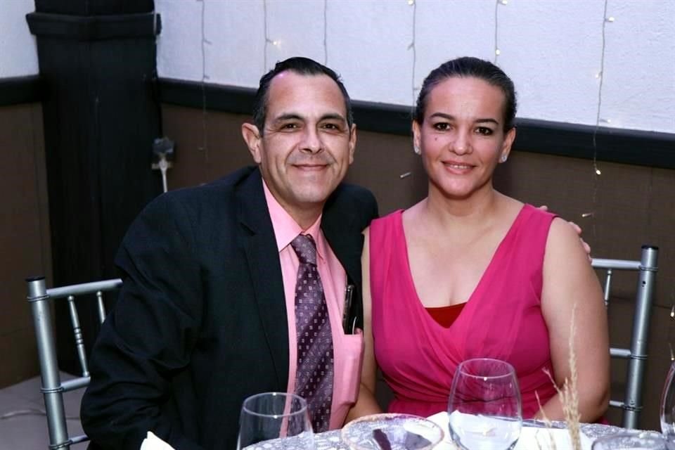 Iván González y Elena Villarreal