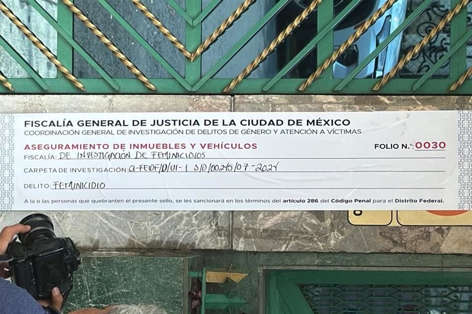 El sitio quedó asegurado bajo sellos de investigación por el delito de feminicidio.