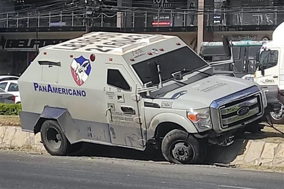 El aparatoso accidente se reportó a las 16:30 horas.